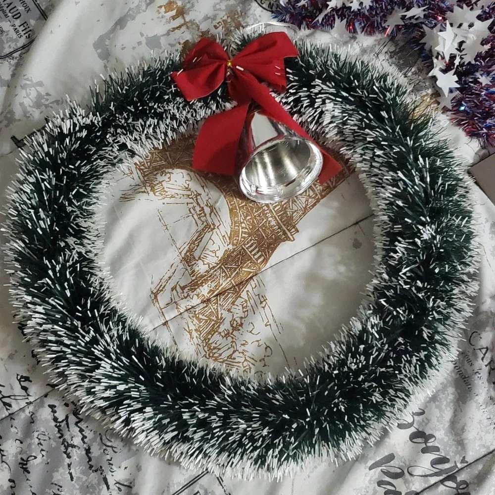 NWT Holidays Decor Wreaths and Photo Frame New with Bag